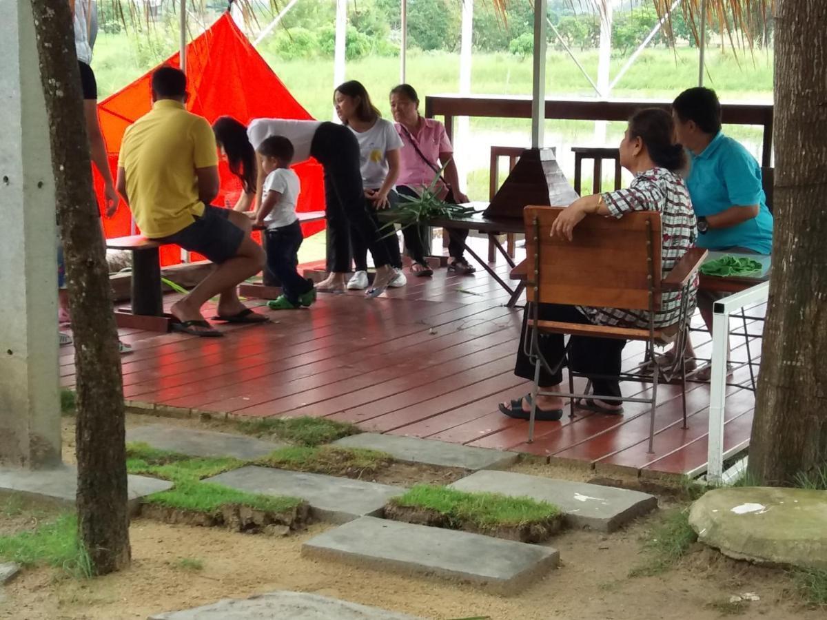 Raina-Suanpa Lung Sood Farmstay Suphan Buri Exterior photo